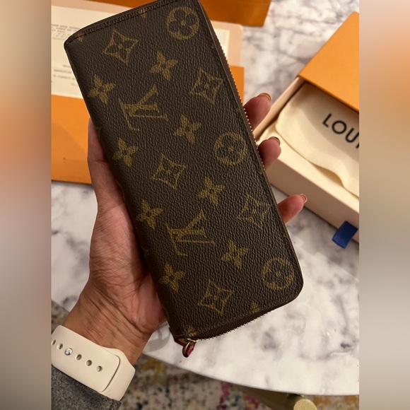 Louis Vuitton Clemence Wallet - Picture 7 of 10